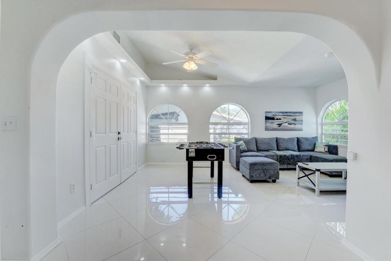 Luxury Tropical Oasis! Huge Saltwater Pool! 1 Mile To Beach! Villa Fort Lauderdale Eksteriør billede