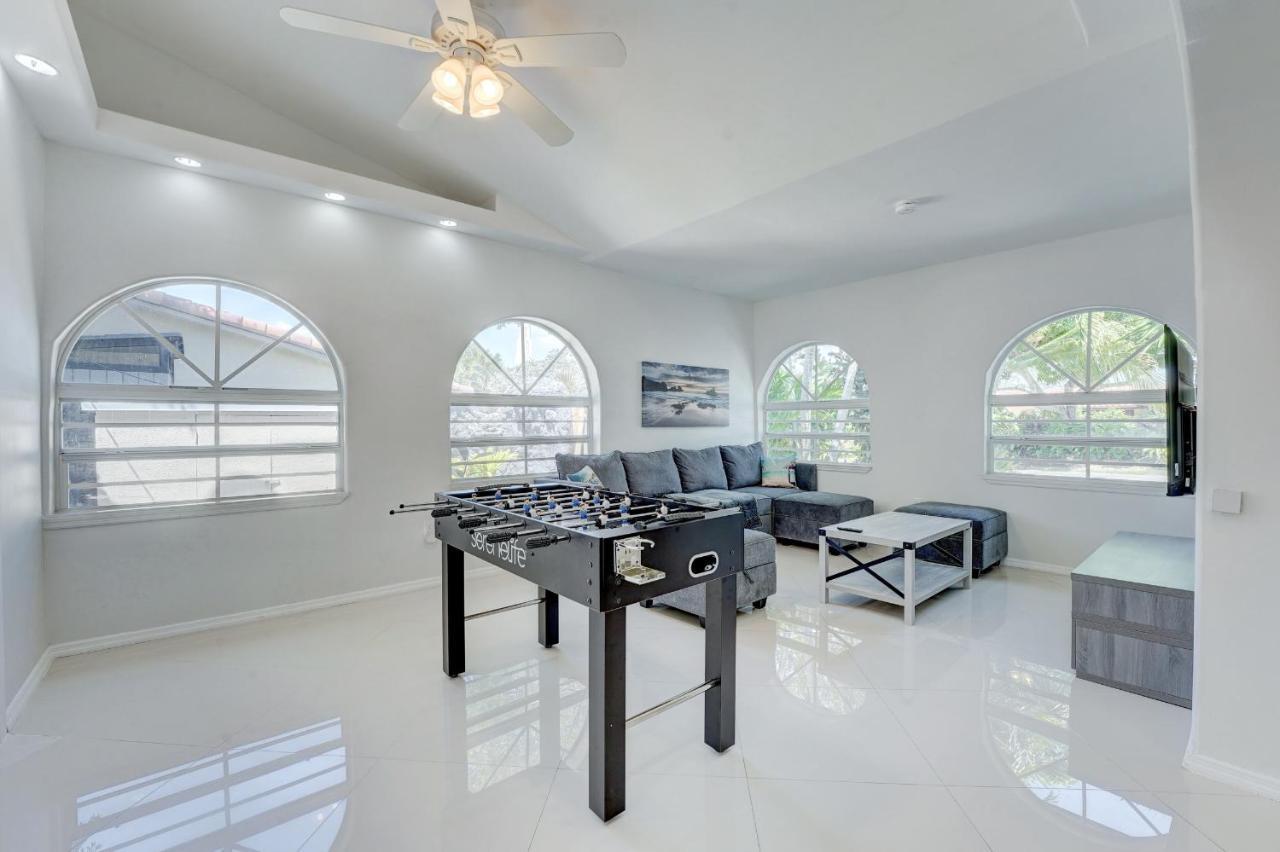 Luxury Tropical Oasis! Huge Saltwater Pool! 1 Mile To Beach! Villa Fort Lauderdale Eksteriør billede