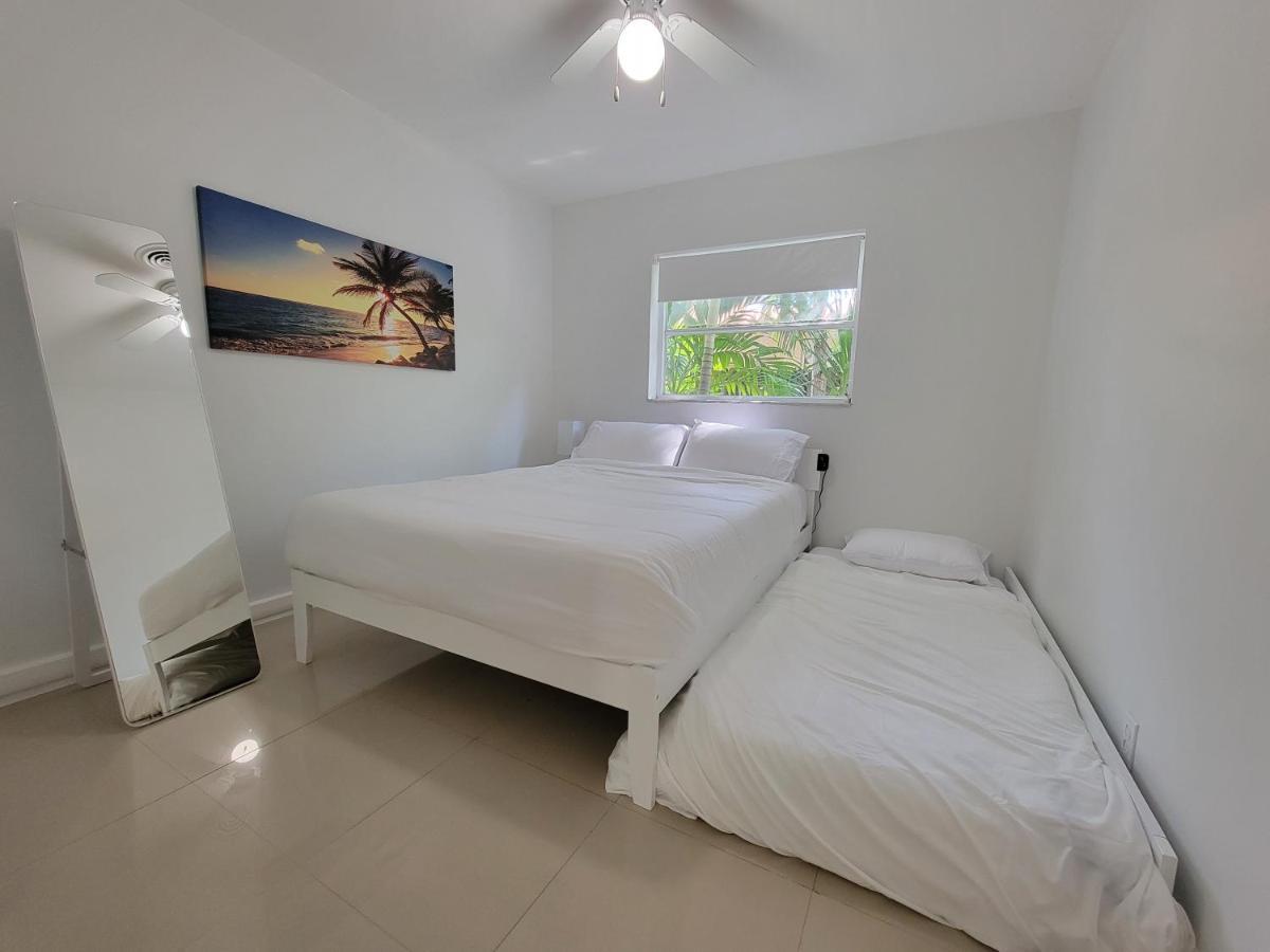 Luxury Tropical Oasis! Huge Saltwater Pool! 1 Mile To Beach! Villa Fort Lauderdale Eksteriør billede