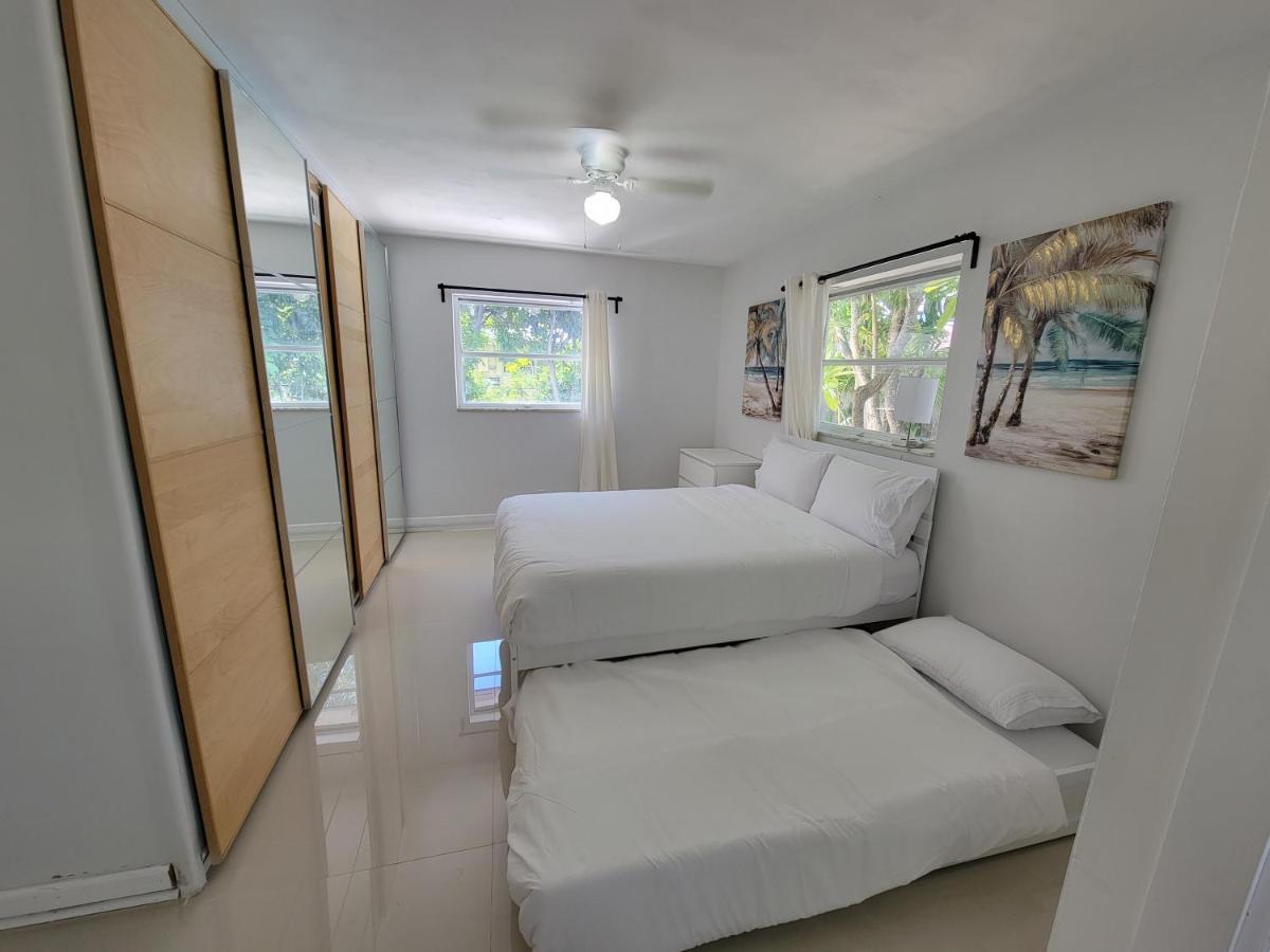 Luxury Tropical Oasis! Huge Saltwater Pool! 1 Mile To Beach! Villa Fort Lauderdale Eksteriør billede