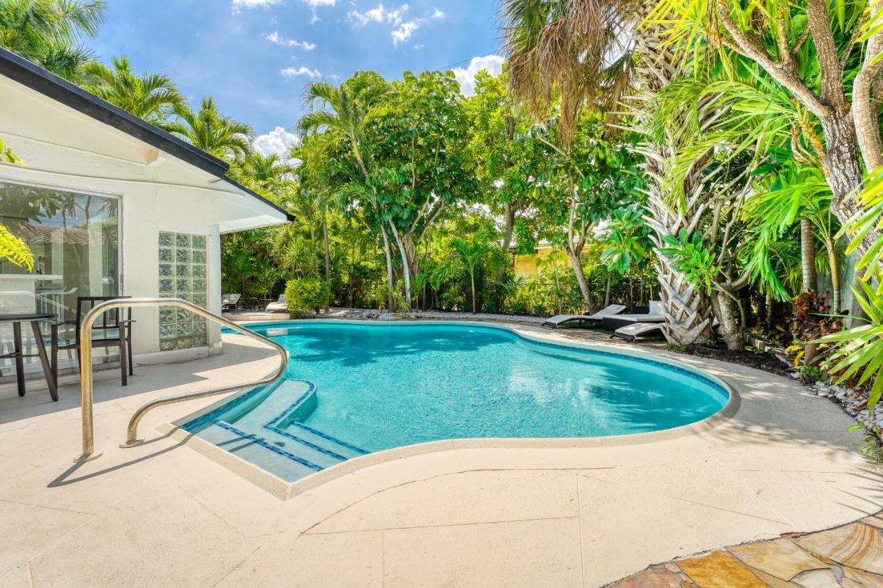 Luxury Tropical Oasis! Huge Saltwater Pool! 1 Mile To Beach! Villa Fort Lauderdale Eksteriør billede